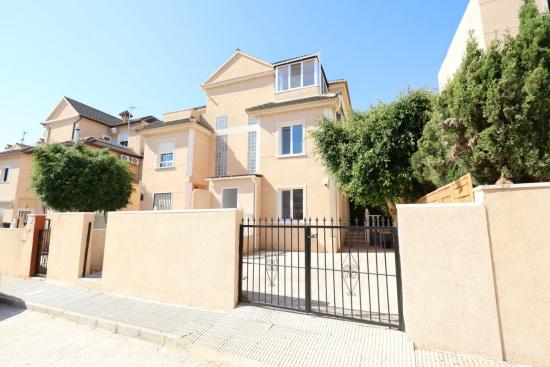 Renovated Town House 3 beds 3 baths - la Zenia - ALICANTE