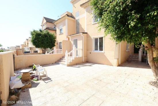 Renovated Town House 3 beds 3 baths - la Zenia - ALICANTE