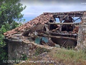 Casa para su rehabilitación integral en el monte de Santoña - CANTABRIA