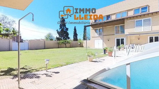 Chalet / Torre en venta  en Tàrrega - Lleida