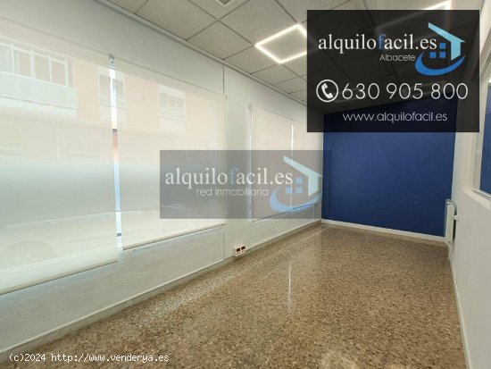 SE ALQUILA LOCAL EN C/ANGEL DE 200 METROS POR 800€