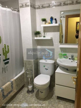 SE ALQUILA HABITACION/ PEDRO COCA/ 300 € todo incluido