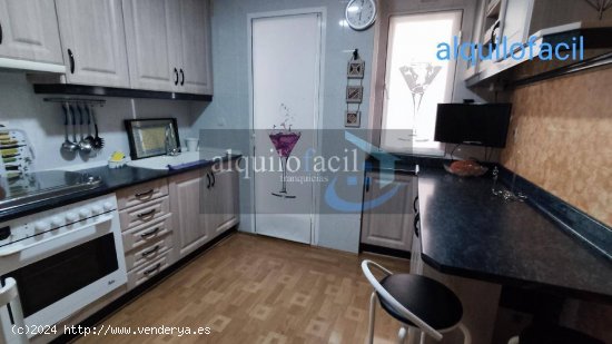 SÉ VENDE PISO/CALLE LÉRIDA/ 3 DORMITORIOS/165000 €