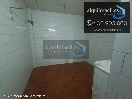 SE ALQUILA LOCAL / ROSARIO / 70 METROS/ 400 €