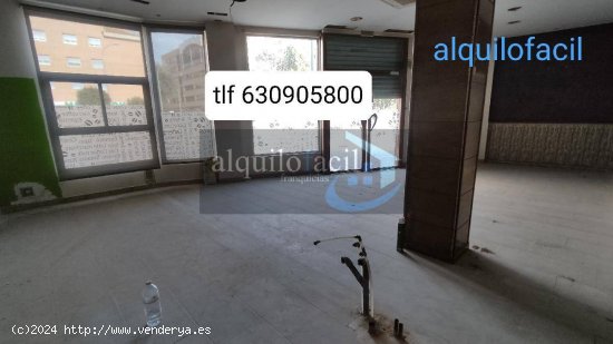 SE ALQUILA LOCAL EN ZONA CARREFOUR DE 70 METROS POR 650€