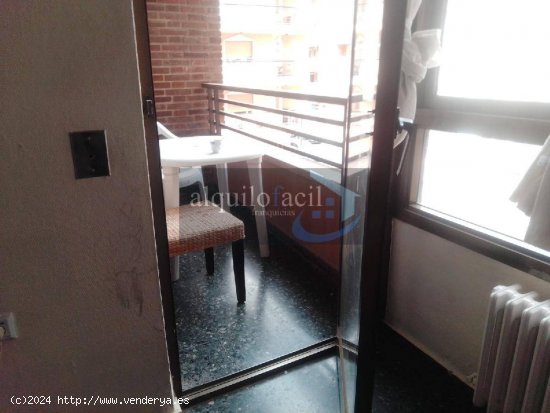 SE VENDE PISO CON GARAJE EN C/ CUENCA DE 4 DORMITORIOS Y 2 BAÑOS POR 230000€