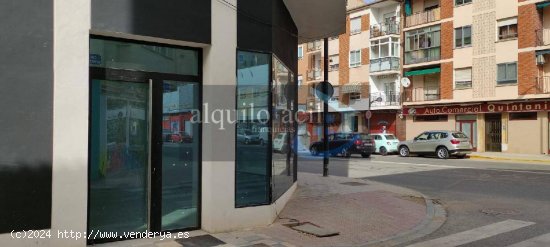 SE VENDE LOCAL DE OBRA NUEVA EN CARRETERA DE MADRID POR 150000€