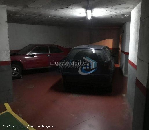 En venta gran plaza de parking y trastero