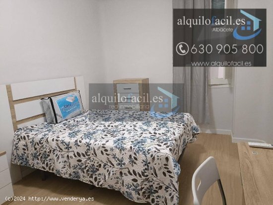  SE ALQUILAN  DOS HABITACIONES  EN C/ ROSARIO POR 300€ TODO INCLUIDO 