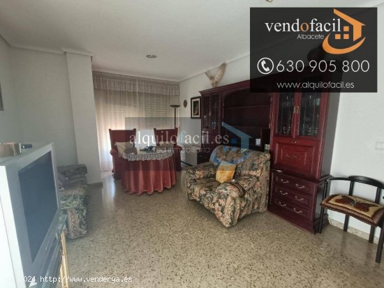 SE VENDE PISO EN PLAZA PADRE DAMIAN DE 4 HABITACIONES POR 198000€