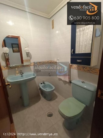 SE VENDE PISO EN PLAZA PADRE DAMIAN DE 4 HABITACIONES POR 198000€