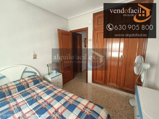 SE VENDE PISO EN PLAZA PADRE DAMIAN DE 4 HABITACIONES POR 198000€