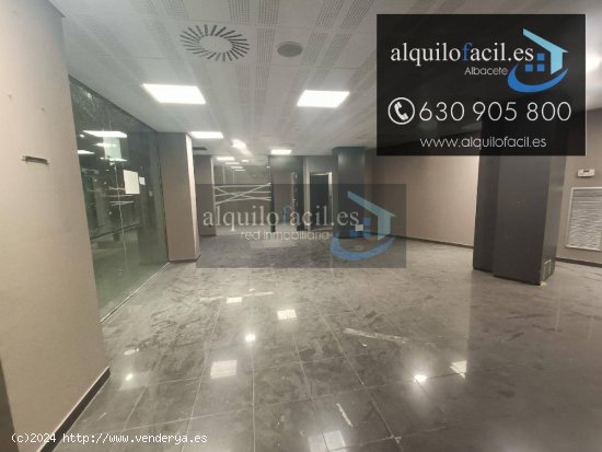 SE VENDE LOCAL EN ZONA AVDA RAMON Y CAJAL DE 120 METROS POR 300000€