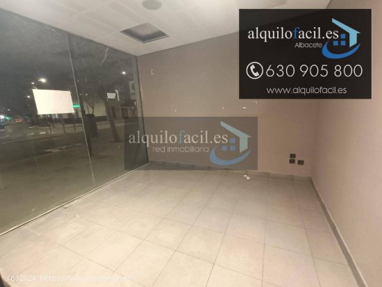 SE VENDE LOCAL EN ZONA AVDA RAMON Y CAJAL DE 120 METROS POR 300000€