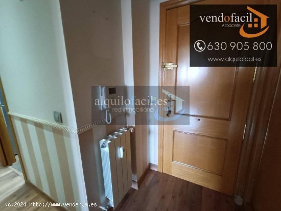 SE VENDE PISO EN C/ MANUEL DE FALLA DE 4 HABITACIONES Y 2 BAÑOS POR 175000€