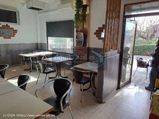 SE TRASPASA BAR DELANTE DE UN COLEGIO