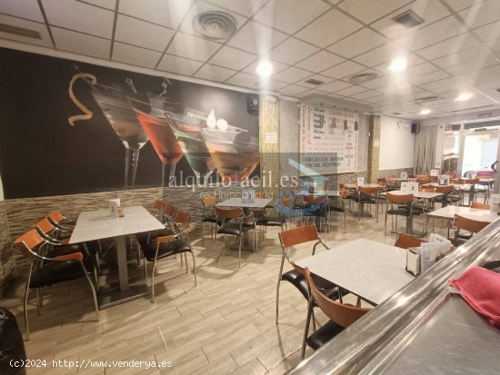  SE TRASPASA CAFETERIA TAPERIA EN SAN PABLO DE 120 METROS POR 16000€ 