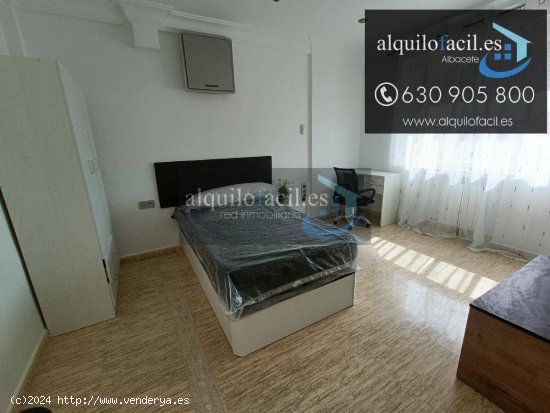 SE ALQUILAN HABITACIONES EN C/ ARQUITECTO VANDELVIRA POR 350€ TODO INCLUIDO