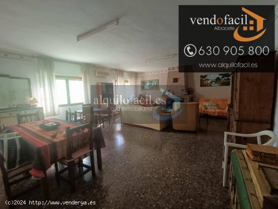 SE VENDE PARCELA RUSTICA EN LAS PERDICES DE 3600 METROS POR 155000€