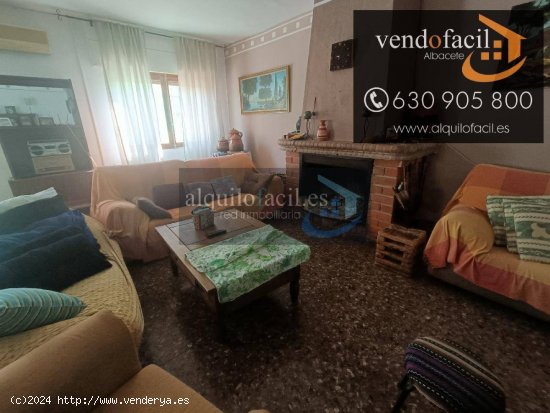 SE VENDE PARCELA RUSTICA EN LAS PERDICES DE 3600 METROS POR 155000€