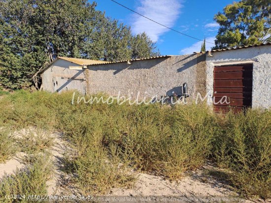  Se vende hermosa finca con casa a reformar a 3minutos del centro comercial parque almenara 