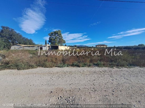 Se vende hermosa finca con casa a reformar a 3minutos del centro comercial parque almenara