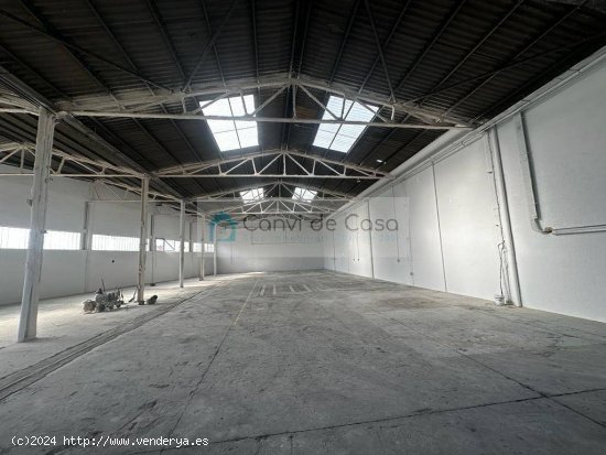 NAVE DE 1000M2 EN ALQUILER - BARBERÀ DEL VALLÈS