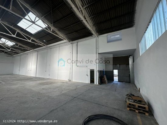 NAVE DE 1000M2 EN ALQUILER - BARBERÀ DEL VALLÈS