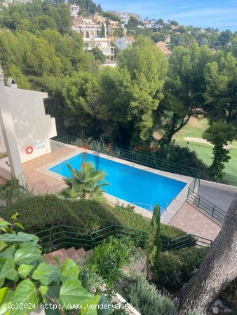 Bungalow con terraza soleada y piscina