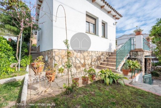 BONITA CASA UNIFAMILIAR A UNA PLANTA MAS D EN SERRA