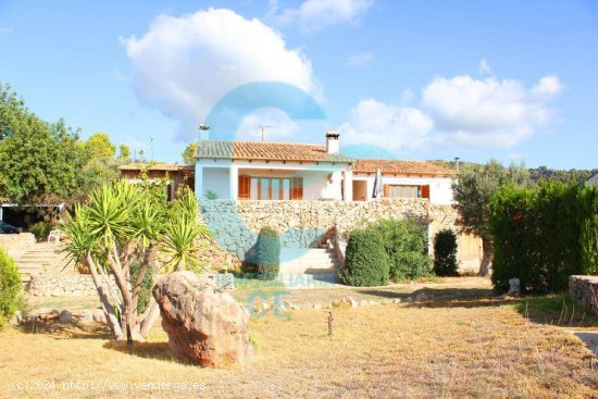 Se vende increíble finca rústica con inmejorables vistas en Son Termes