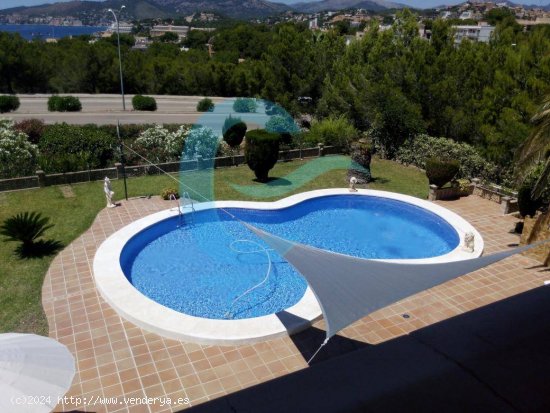 Se alquila espectacular chalet con vistas al mar en Santa Ponsa