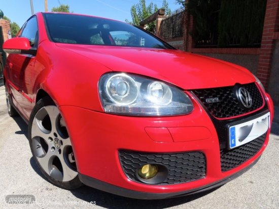 Volkswagen Golf GTI 2.0 TSI DSG-BIXENON-NAVI COMAND-KLIMATIZADOR-NACION de 2005 con 237.000 Km por 7