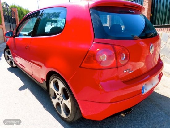 Volkswagen Golf GTI 2.0 TSI DSG-BIXENON-NAVI COMAND-KLIMATIZADOR-NACION de 2005 con 237.000 Km por 7