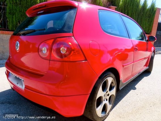 Volkswagen Golf GTI 2.0 TSI DSG-BIXENON-NAVI COMAND-KLIMATIZADOR-NACION de 2005 con 237.000 Km por 7