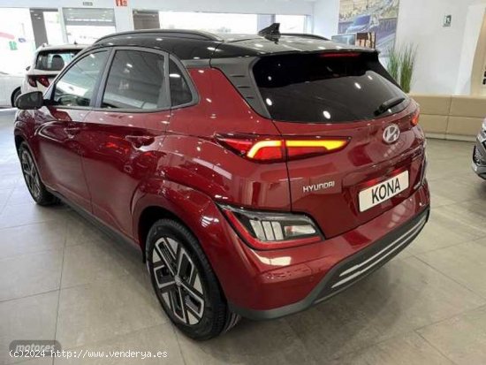 Hyundai Kona Electric Tecno 2C 150kW de 2024 con 13.000 Km por 32.900 EUR. en Cuenca