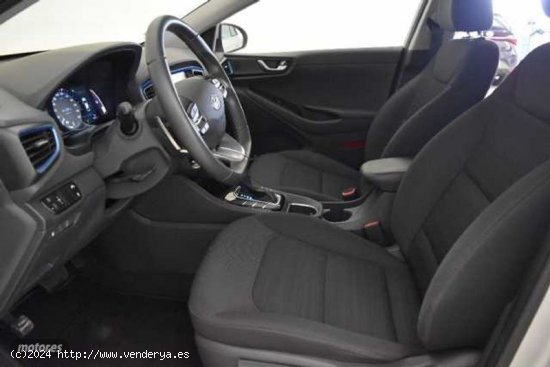 Hyundai Ioniq 1.6 GDI Tecno de 2019 con 56.770 Km por 20.900 EUR. en Cadiz