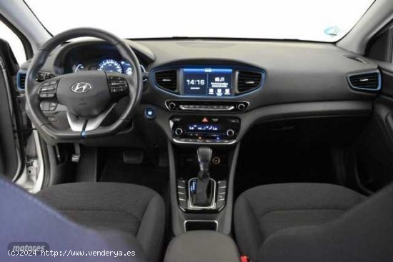 Hyundai Ioniq 1.6 GDI Tecno de 2019 con 56.770 Km por 20.900 EUR. en Cadiz