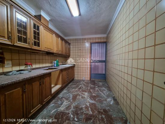 SE VENDE CASA EN BARINAS MURCIA - MURCIA