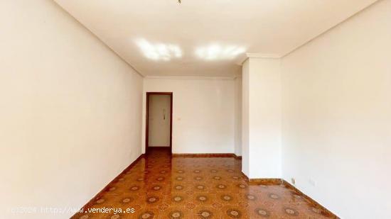 Piso en venta en Calle Oriol, Bajo, 03300, Orihuela - ALICANTE