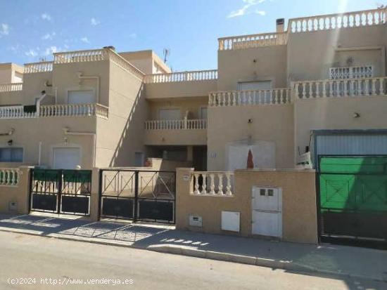  Chalet adosado en venta en Calle Primero De Mayo, Bajo, 03316, Orihuela (Alicante) - ALICANTE 