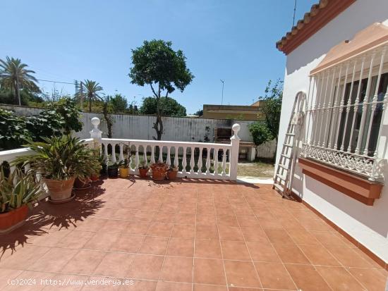 CHALET EN EL BARRIO JARANA - CADIZ