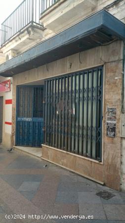 Local situado en calle Levante,  una de las mejores zonas comerciales del centro de Jerez - CADIZ