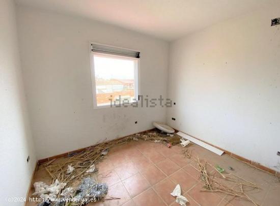 CASA DE 108 M2 EN CALLE ENCINA DE CARRICHES - TOLEDO