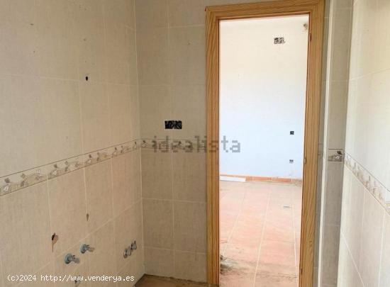 CASA DE 108 M2 EN CALLE ENCINA DE CARRICHES - TOLEDO