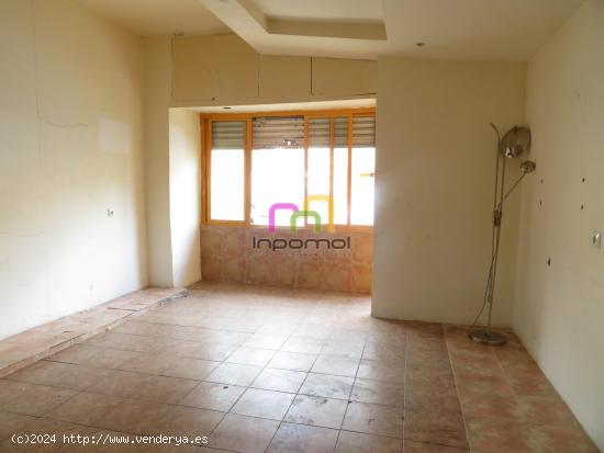 ¡¡LOCAL COMERCIAL EN ALQUILER O VENTA!! - BADAJOZ