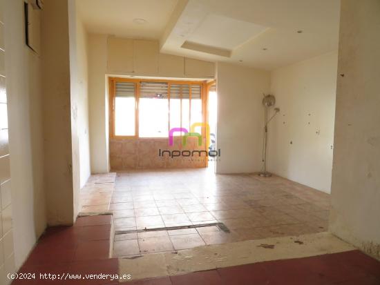 ¡¡LOCAL COMERCIAL EN ALQUILER O VENTA!! - BADAJOZ