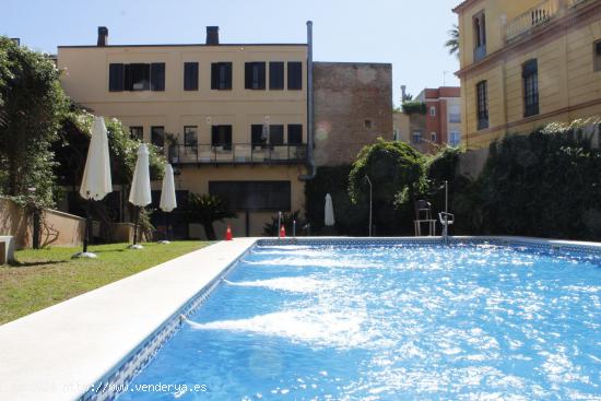 Piso Con Piscina y Plaza De Garaje - SEVILLA