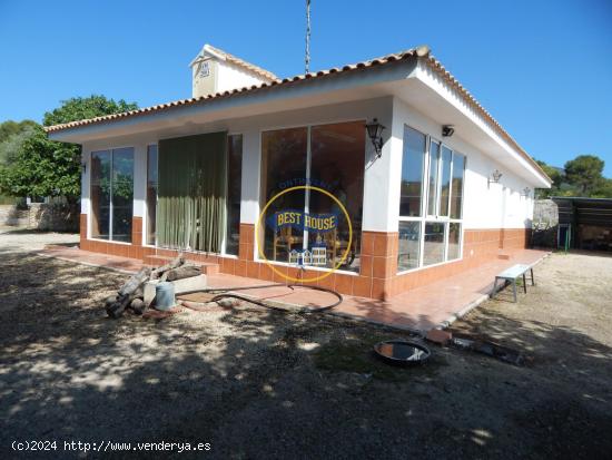 CASA DE CAMPO A UN MISMO NIVEL!!! CERCA DEL PUEBLO EN ONTINYENT(VALENCIA) - VALENCIA