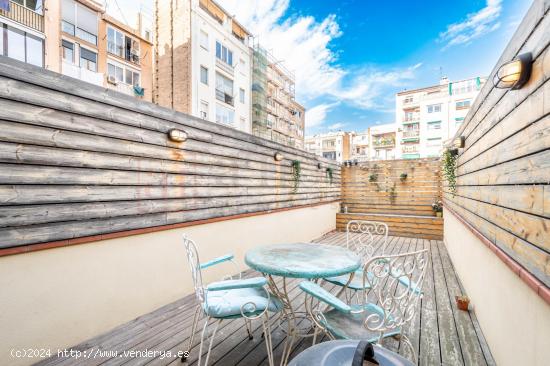 Piso REFORMADO CON TERRAZA en La Nova Esquerra de l'Eixample - BARCELONA